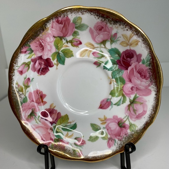 EUC RARE Royal Albert Crest Series Unnamed Gold Rose Bone China Teacup Saucer - Picture 5 of 10